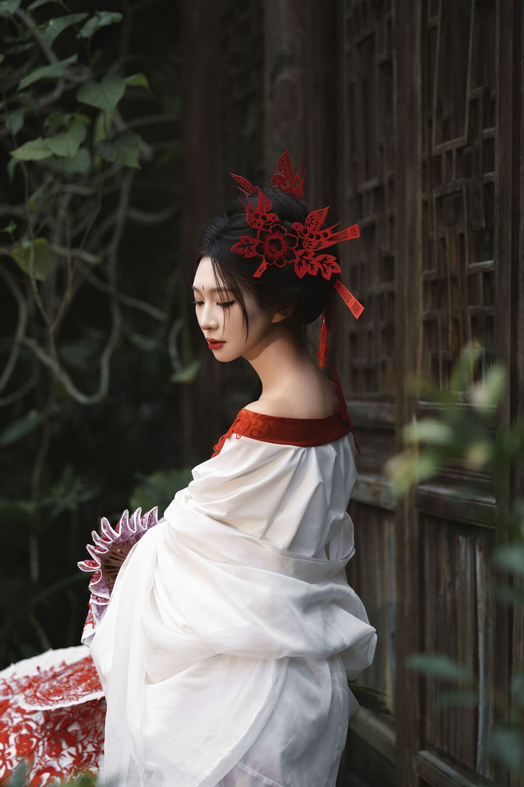YiTuYu艺图语 Vol.8303 失眠面包蟹 (32P)