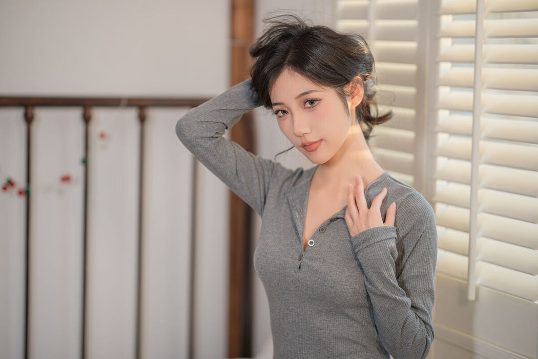 YiTuYu艺图语 Vol.8302 o1ne万 (25P)