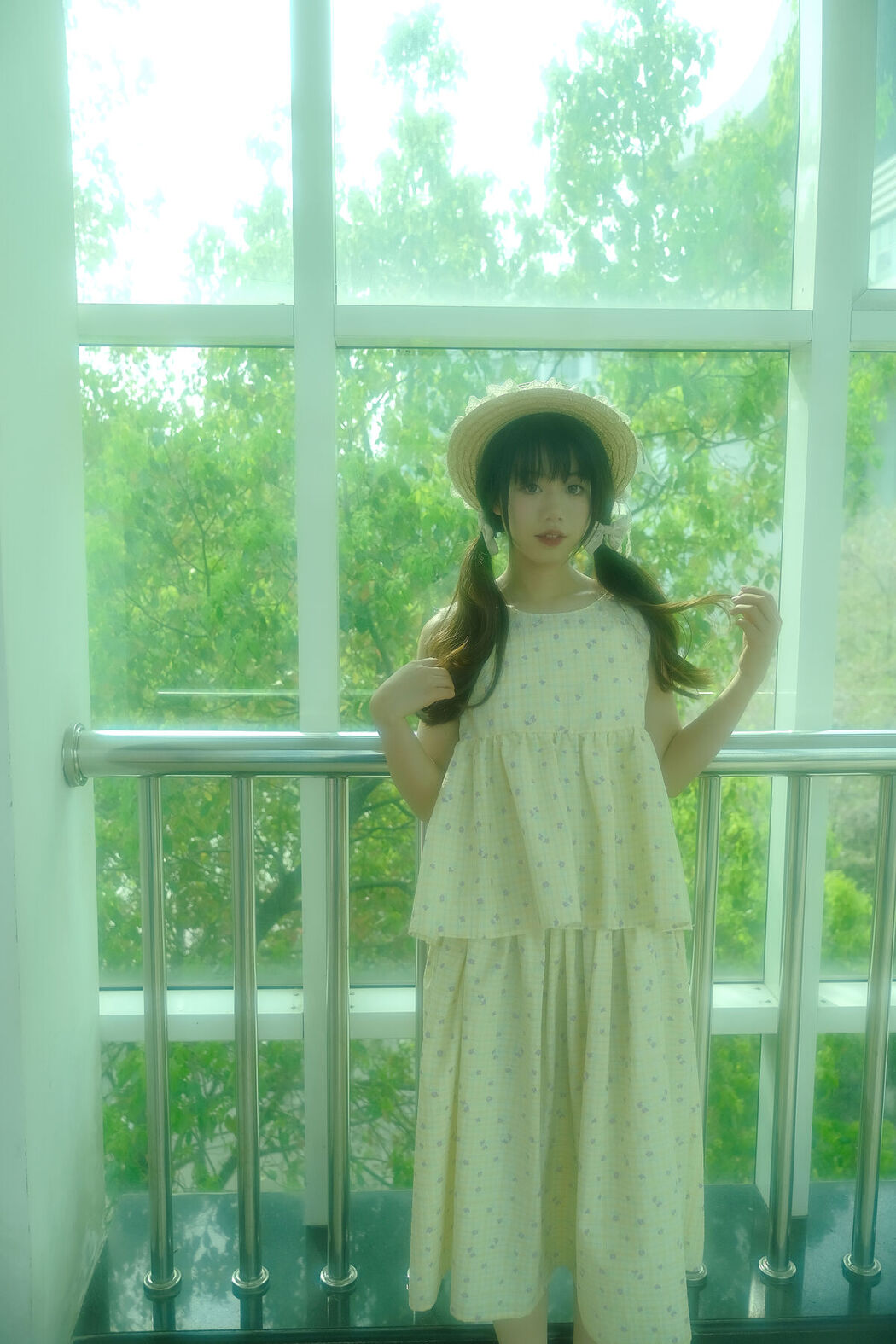 YiTuYu艺图语 Vol.8300 祝勺子 (24P)