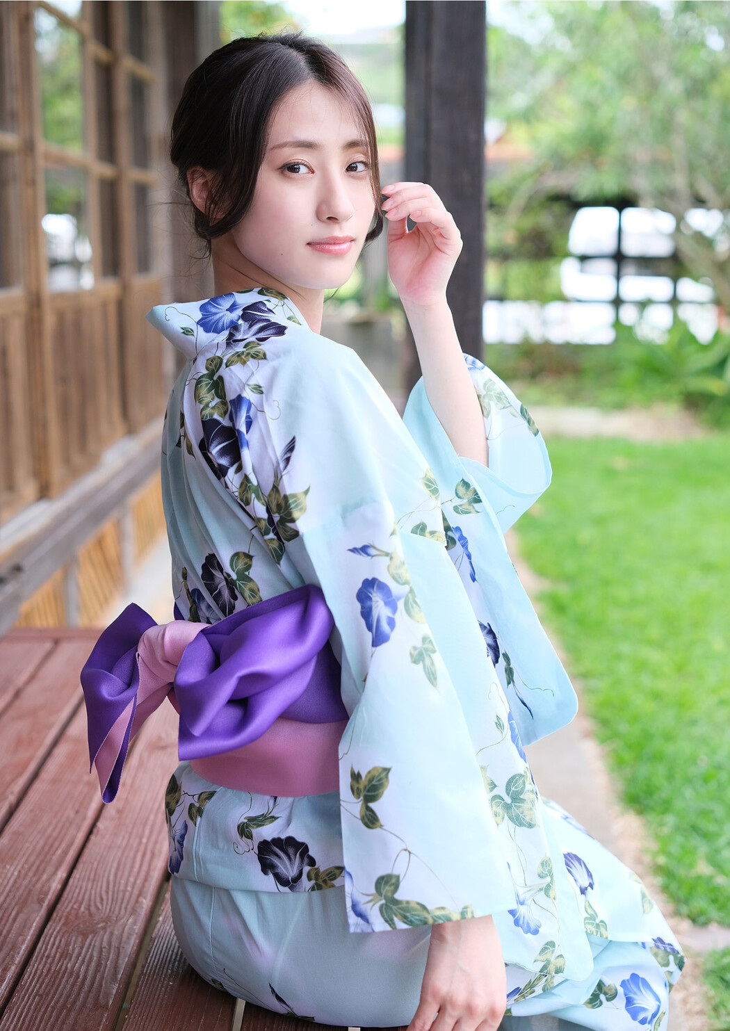 Ayano Sumida 澄田綾乃, 写真集 「花言葉な私、そしてあなたと」 Set.02 Cover Photo