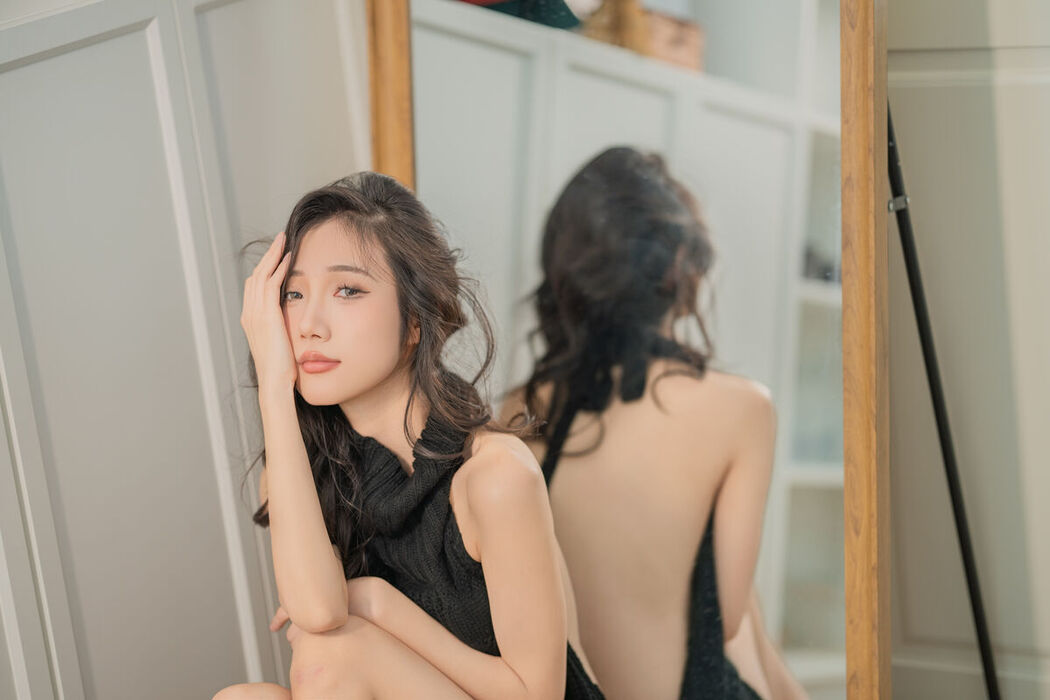 YiTuYu艺图语 Vol.8317 o1ne万 (23P)