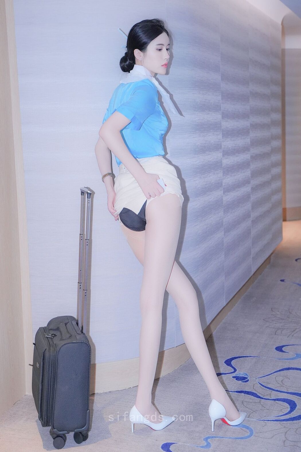XR Uncensored Wan Su SuSu 晚苏susu – R18 秀人网模特 空乘制服 S Part01 (62P – 1V)