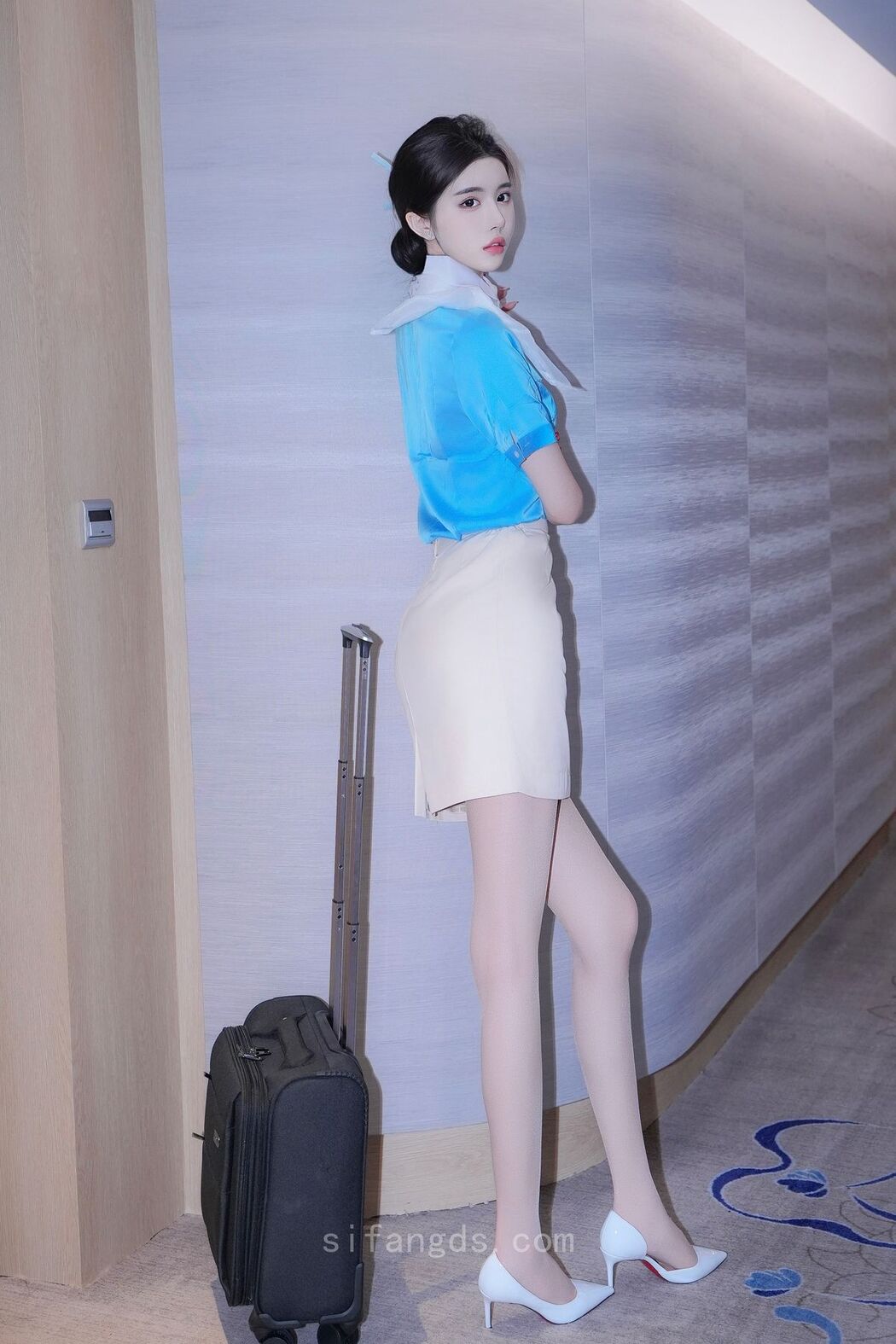 XR Uncensored Wan Su SuSu 晚苏susu – R18 秀人网模特 空乘制服 S Part01 (62P – 1V)