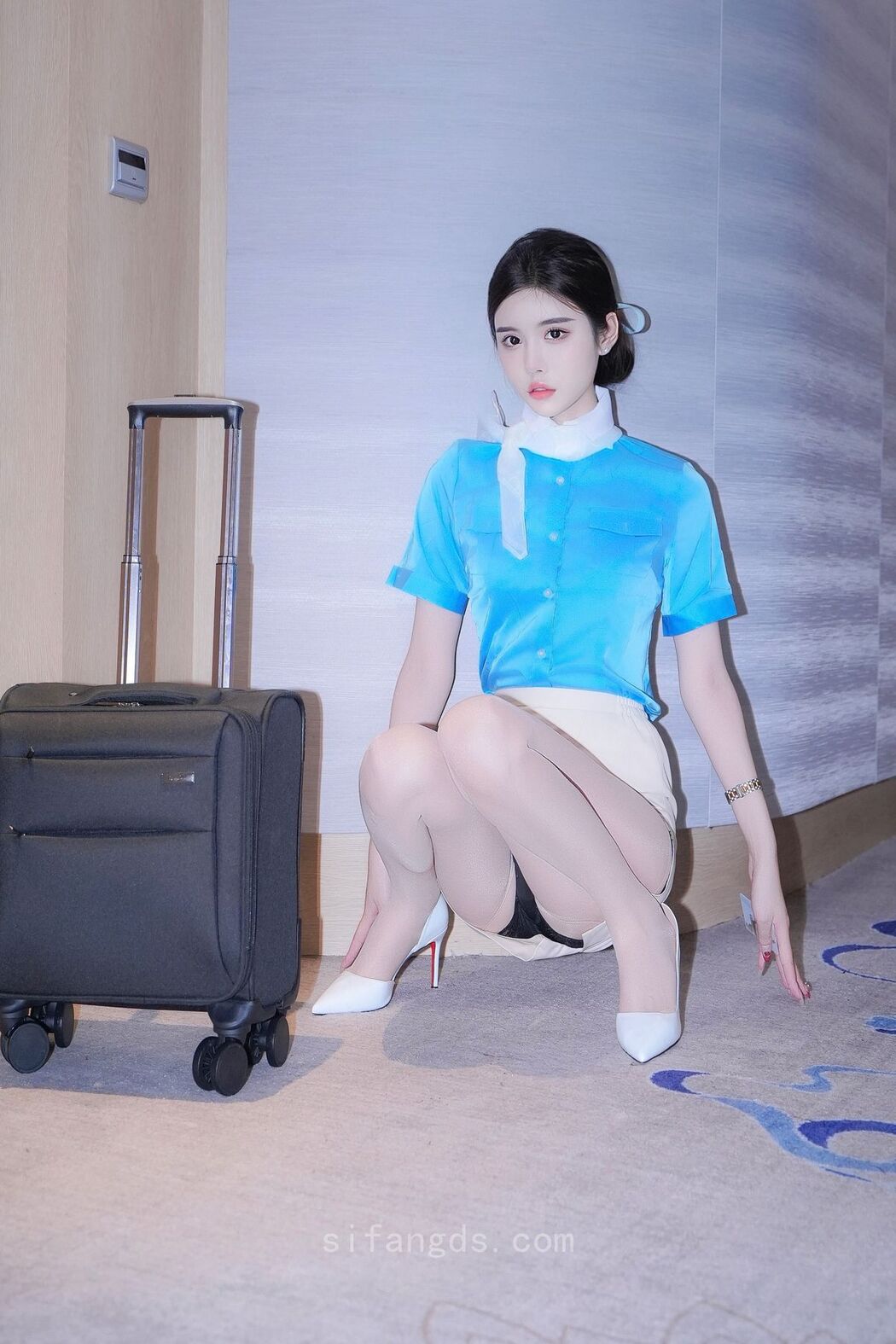 XR Uncensored Wan Su SuSu 晚苏susu – R18 秀人网模特 空乘制服 S Part01 (62P – 1V)
