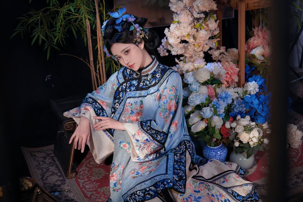 Coser@年年Nnian – 丝兰陵 (72P)