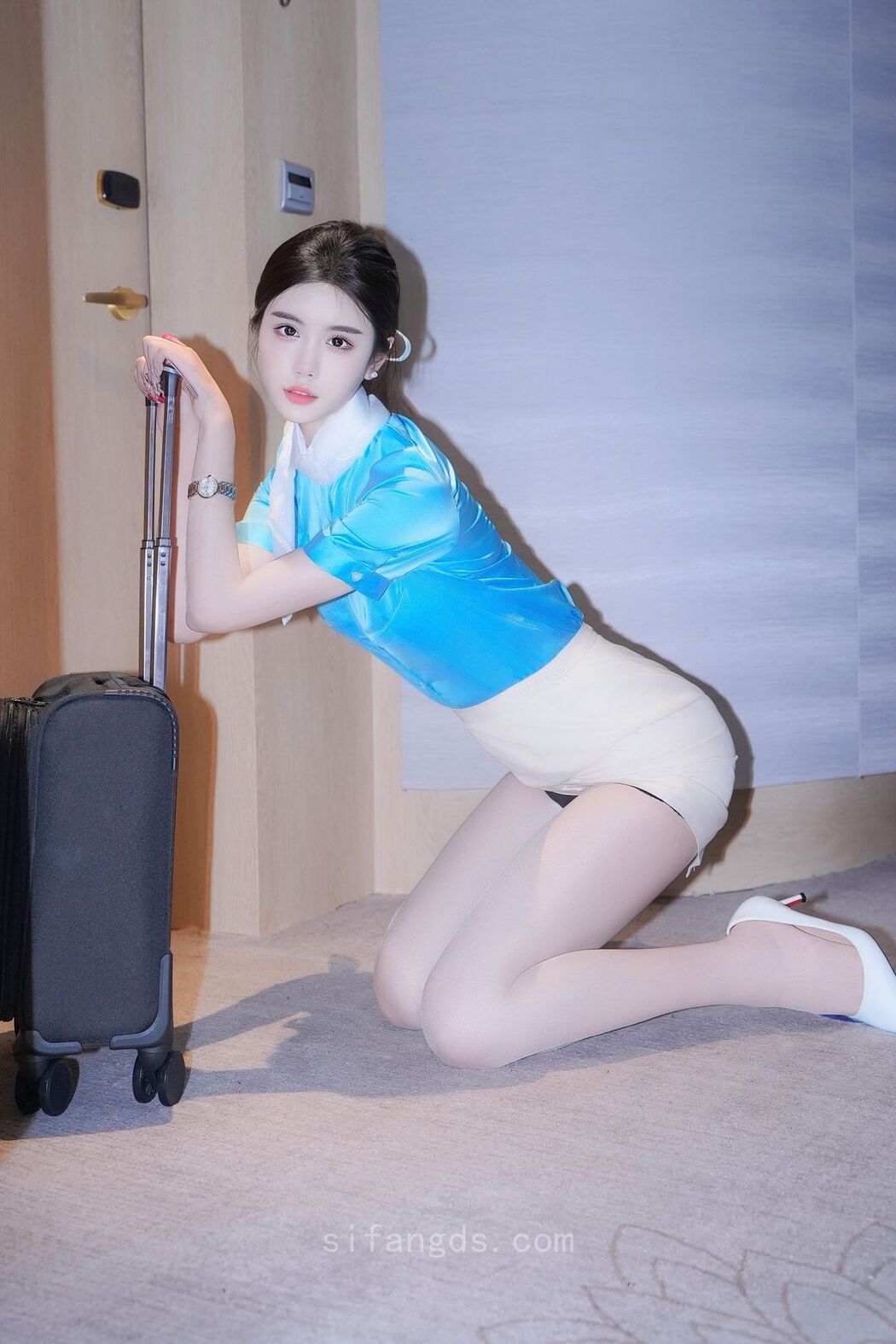 XR Uncensored Wan Su SuSu 晚苏susu – R18 秀人网模特 空乘制服 S Part01 (62P – 1V)