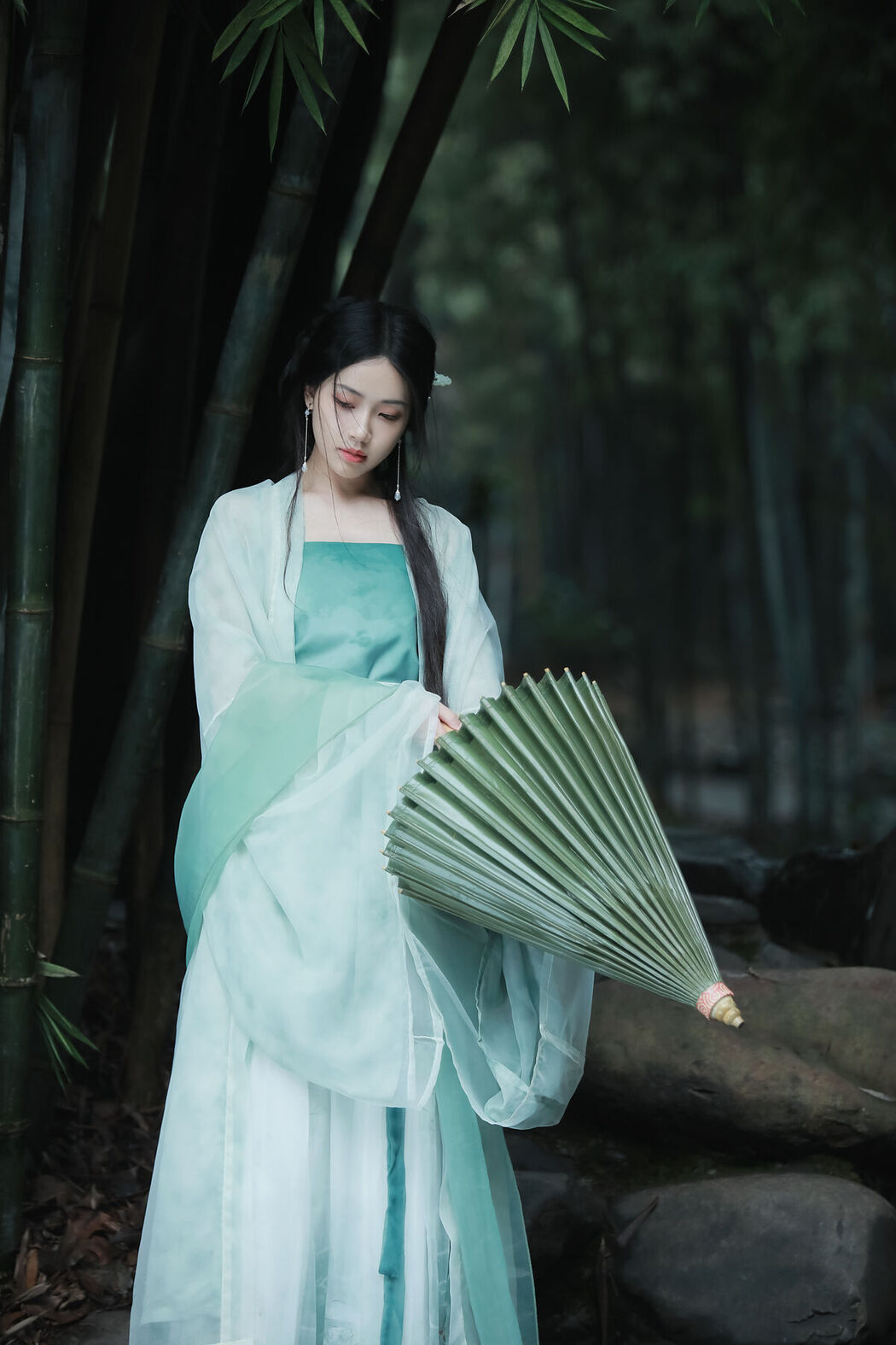 YiTuYu艺图语 Vol.8310 nana (24P)