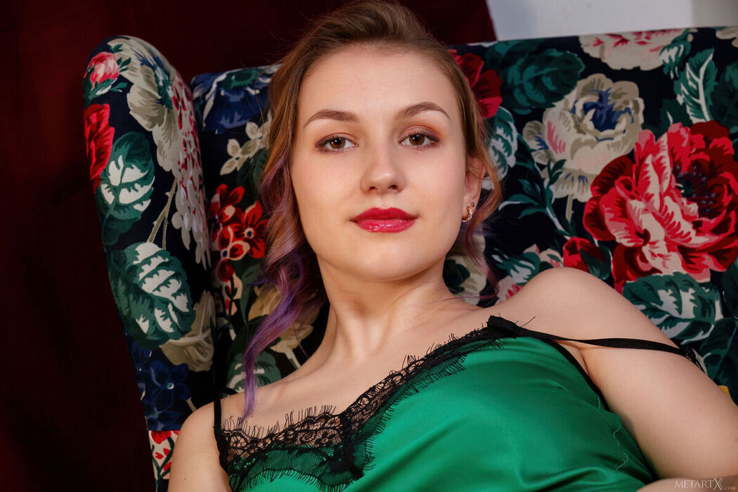 MetArtX Isabele – Floral Beauty Part1 (53P)