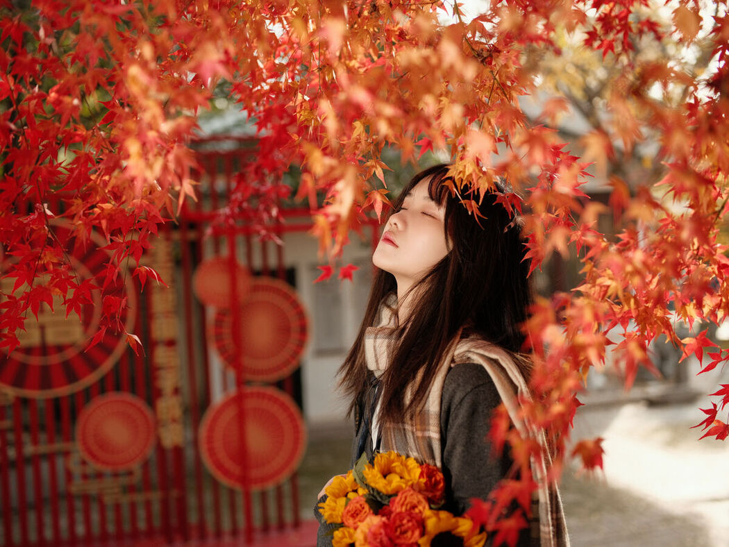 YiTuYu艺图语 Vol.8309 不许翘二郎腿 (24P)