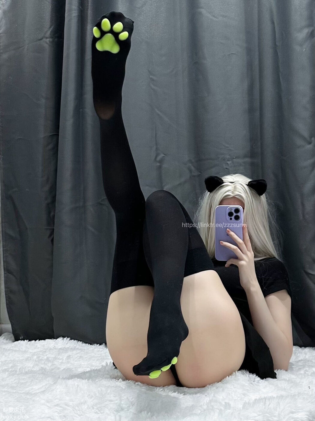 Coser@zzzsunvi &#8211; 顶级Cos白虎萝莉美女 治愈系少女的温馨日常 Part01 (65P &#8211; 4V)