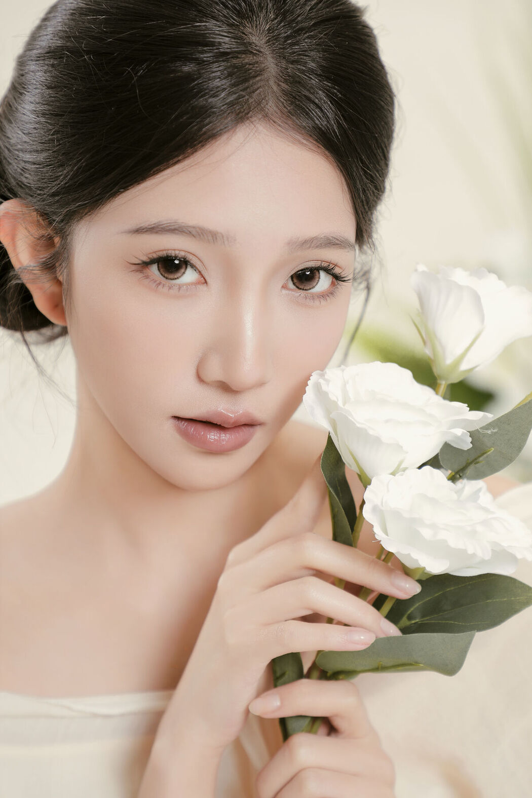 YiTuYu艺图语 Vol.8316 CHEN陈一 (22P)