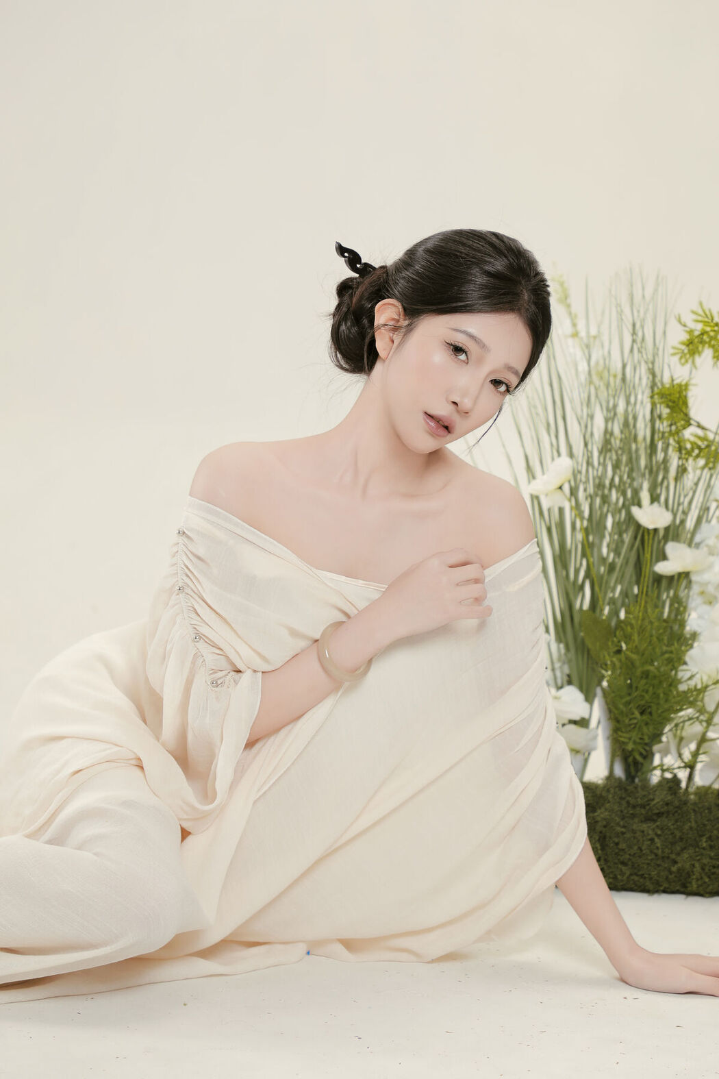 YiTuYu艺图语 Vol.8316 CHEN陈一 (22P)