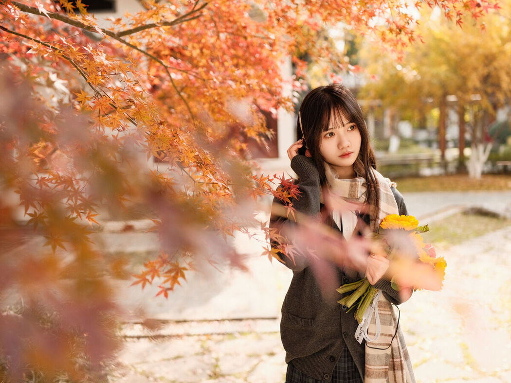 YiTuYu艺图语 Vol.8309 不许翘二郎腿 (24P)