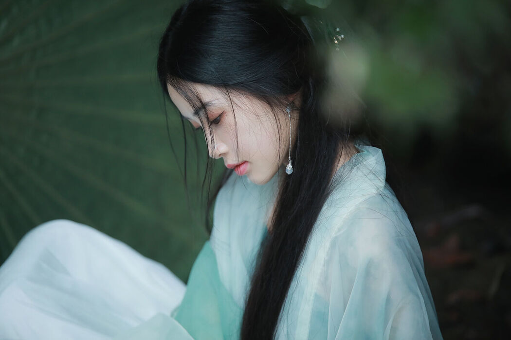 YiTuYu艺图语 Vol.8310 nana (24P)