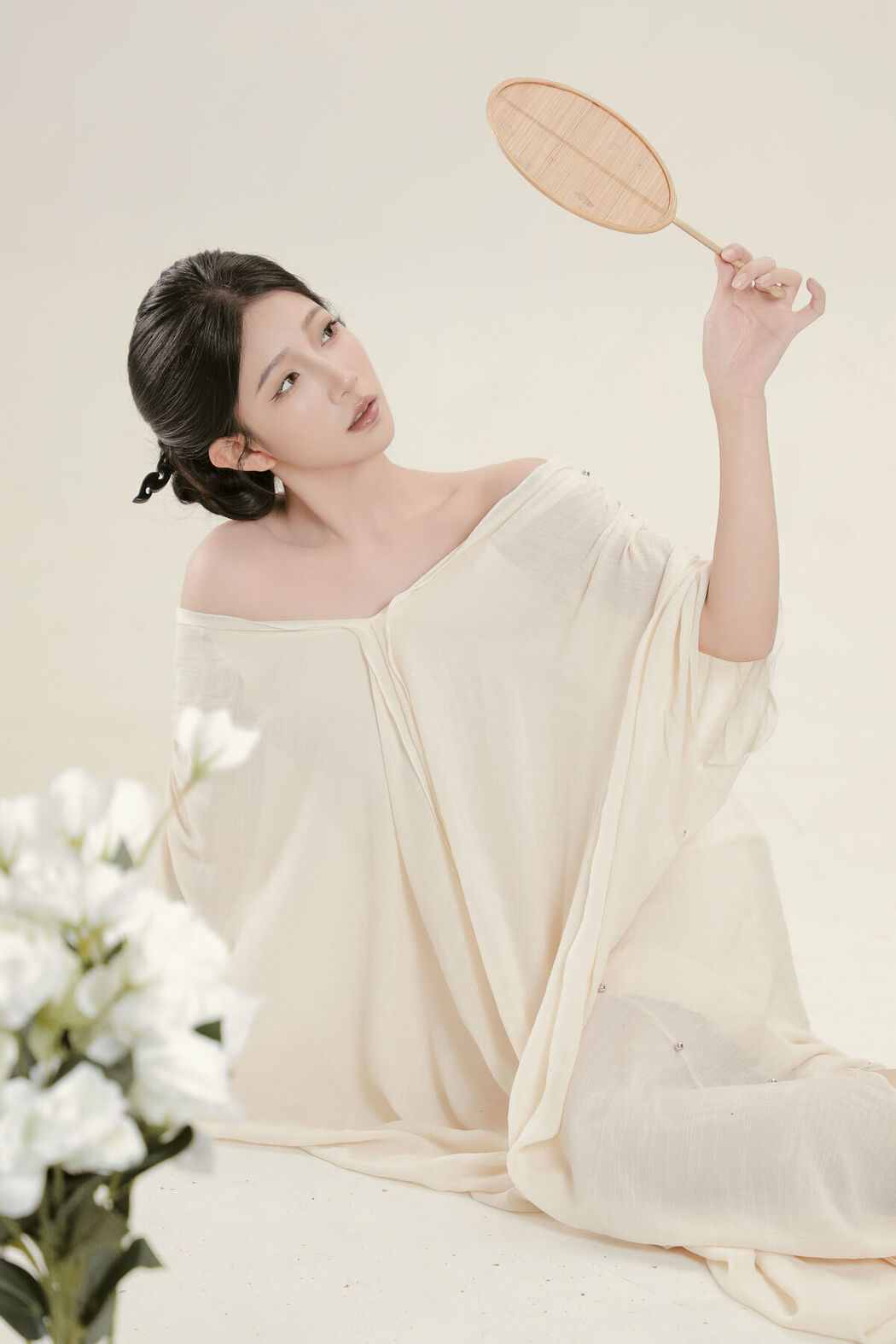 YiTuYu艺图语 Vol.8316 CHEN陈一 (22P)