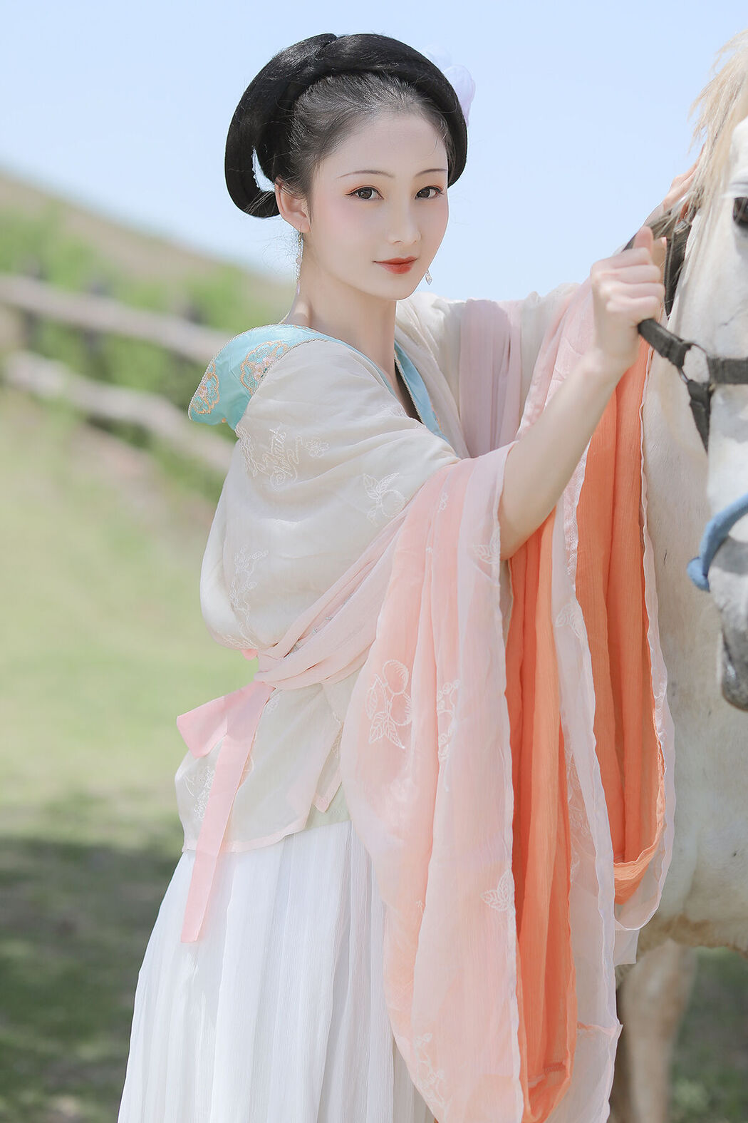 YiTuYu艺图语 Vol.8320 果果 (18P) Cover Photo