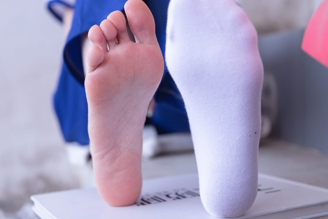 BoBoSocks袜啵啵 NO.002 Zhi Yu
