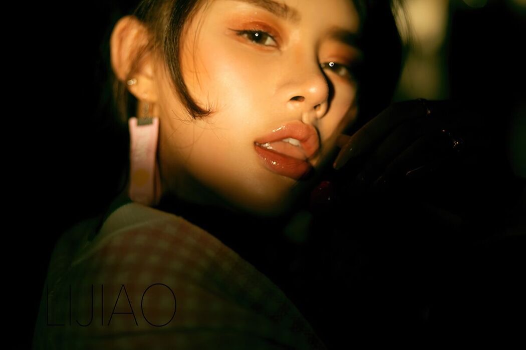 LIJIAO李娇 Vol.006 – 情色唯美露脸极品女体艺术私拍 (54P)