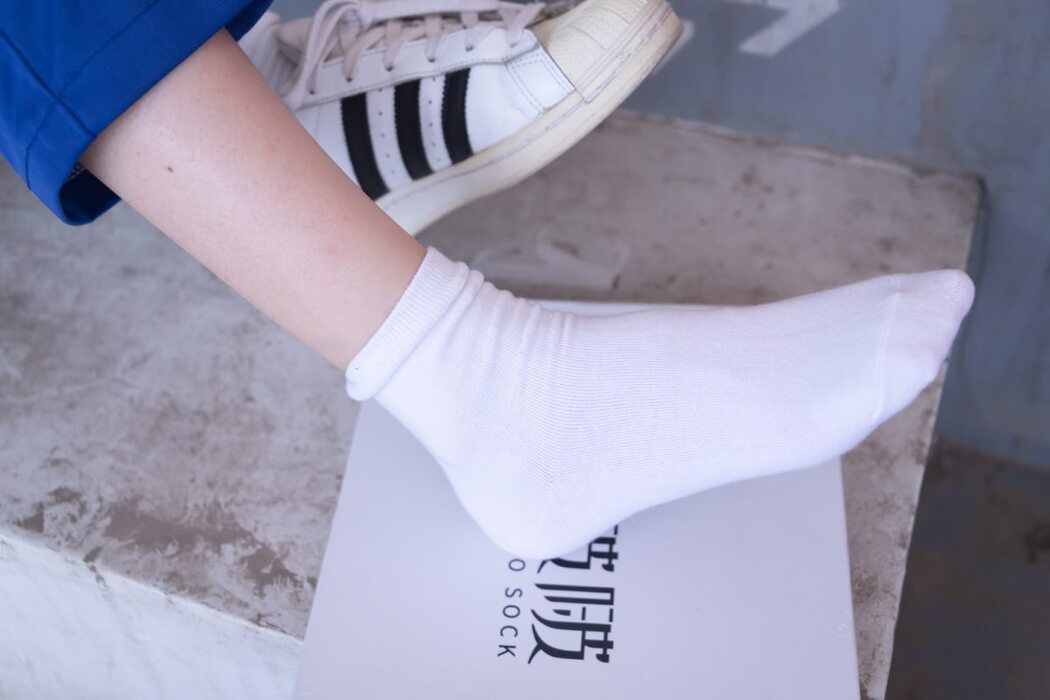 BoBoSocks袜啵啵 NO.002 Zhi Yu