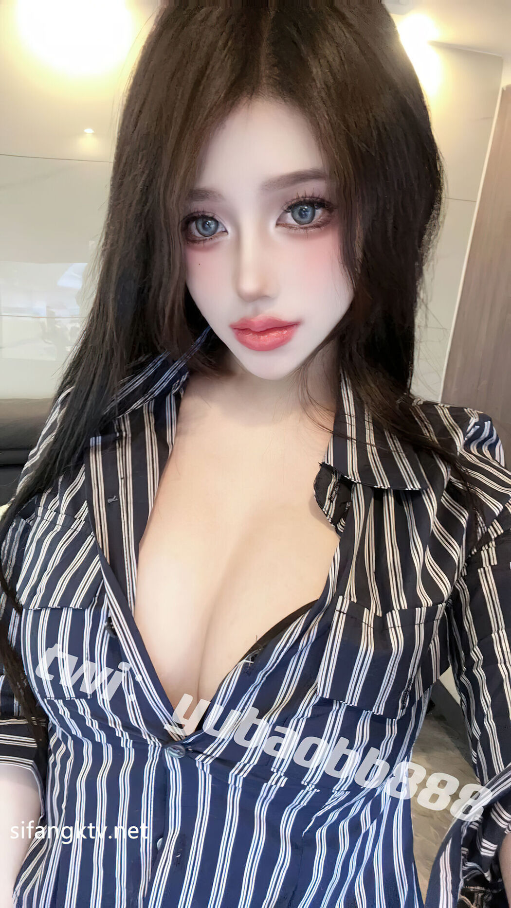 Yu Bao 瑜宝 – 12月丝袜长腿诱惑 (49P)