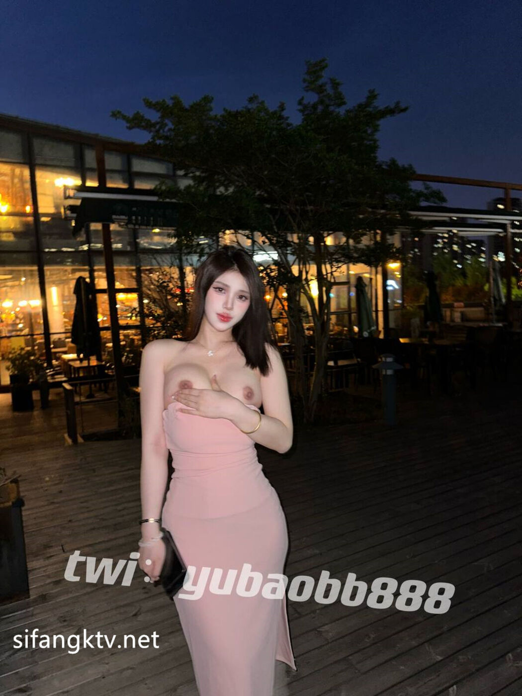 Yu Bao 瑜宝 – 多场景户外露出玩刺激 Part02 (66P)