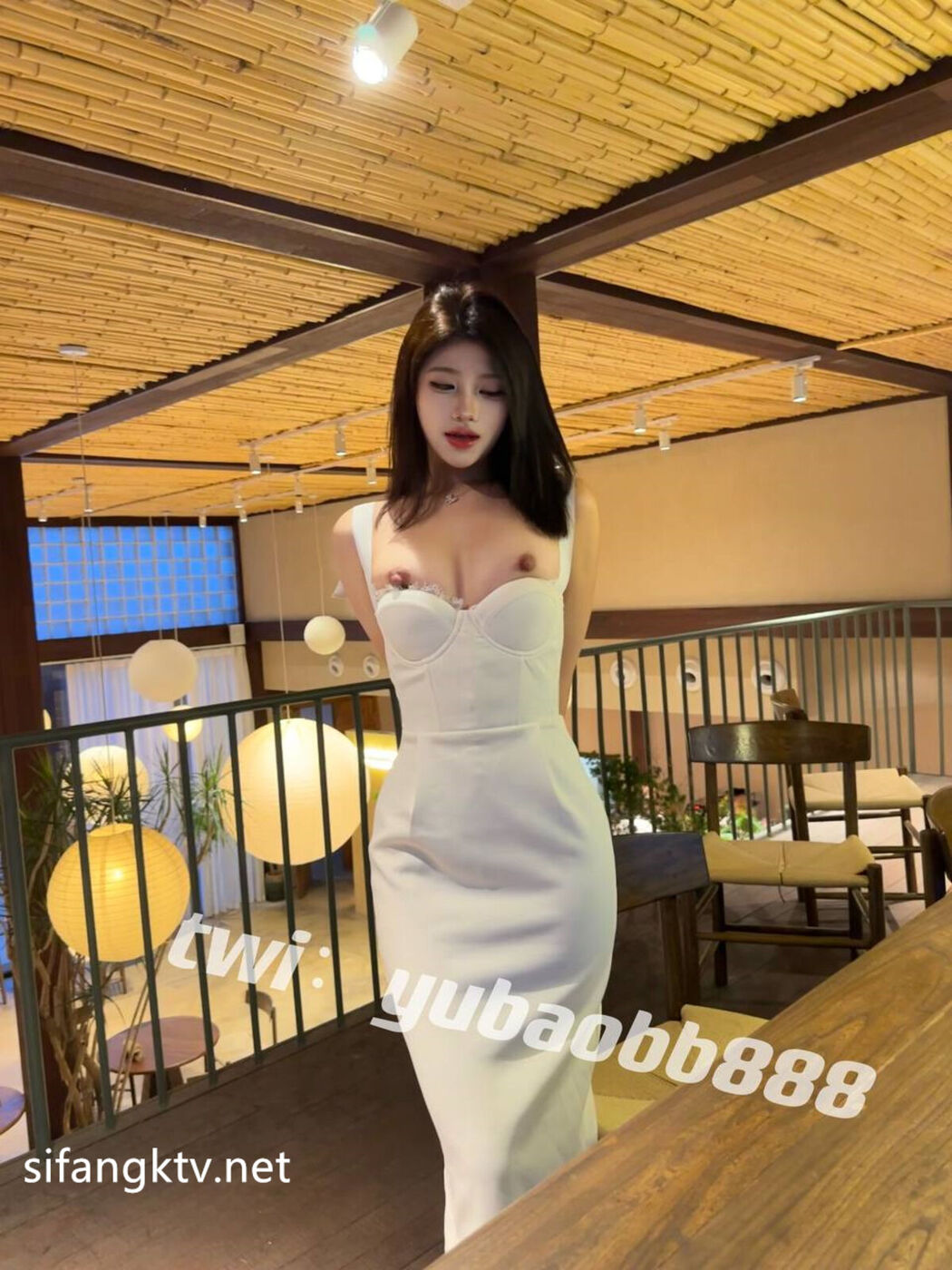 Yu Bao 瑜宝 – 多场景户外露出玩刺激 Part02 (66P)