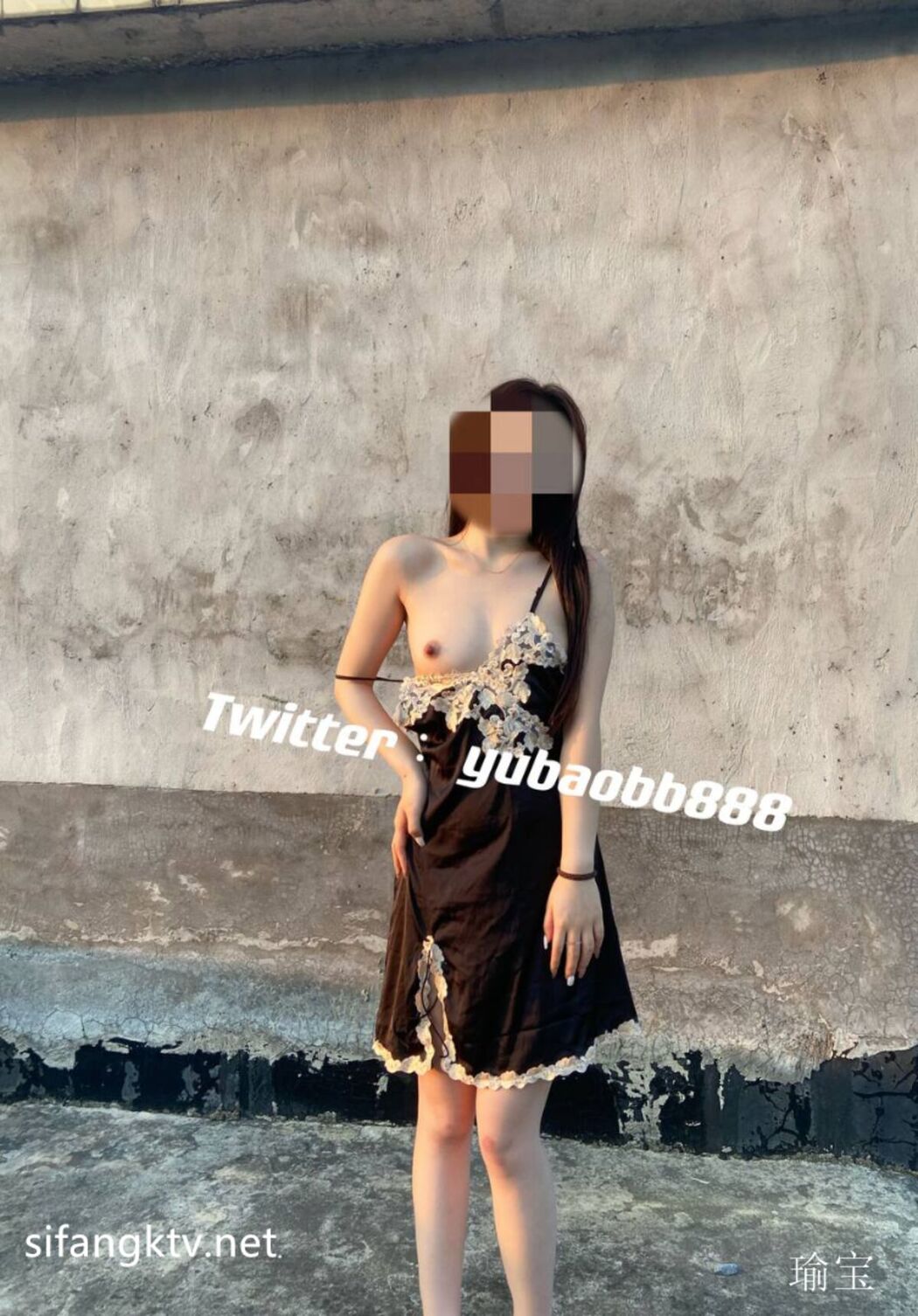 Yu Bao 瑜宝 – 9月最新露出挑战 外人眼中的女神私下就是一只小母狗 Ep.01 Part04 (65P)