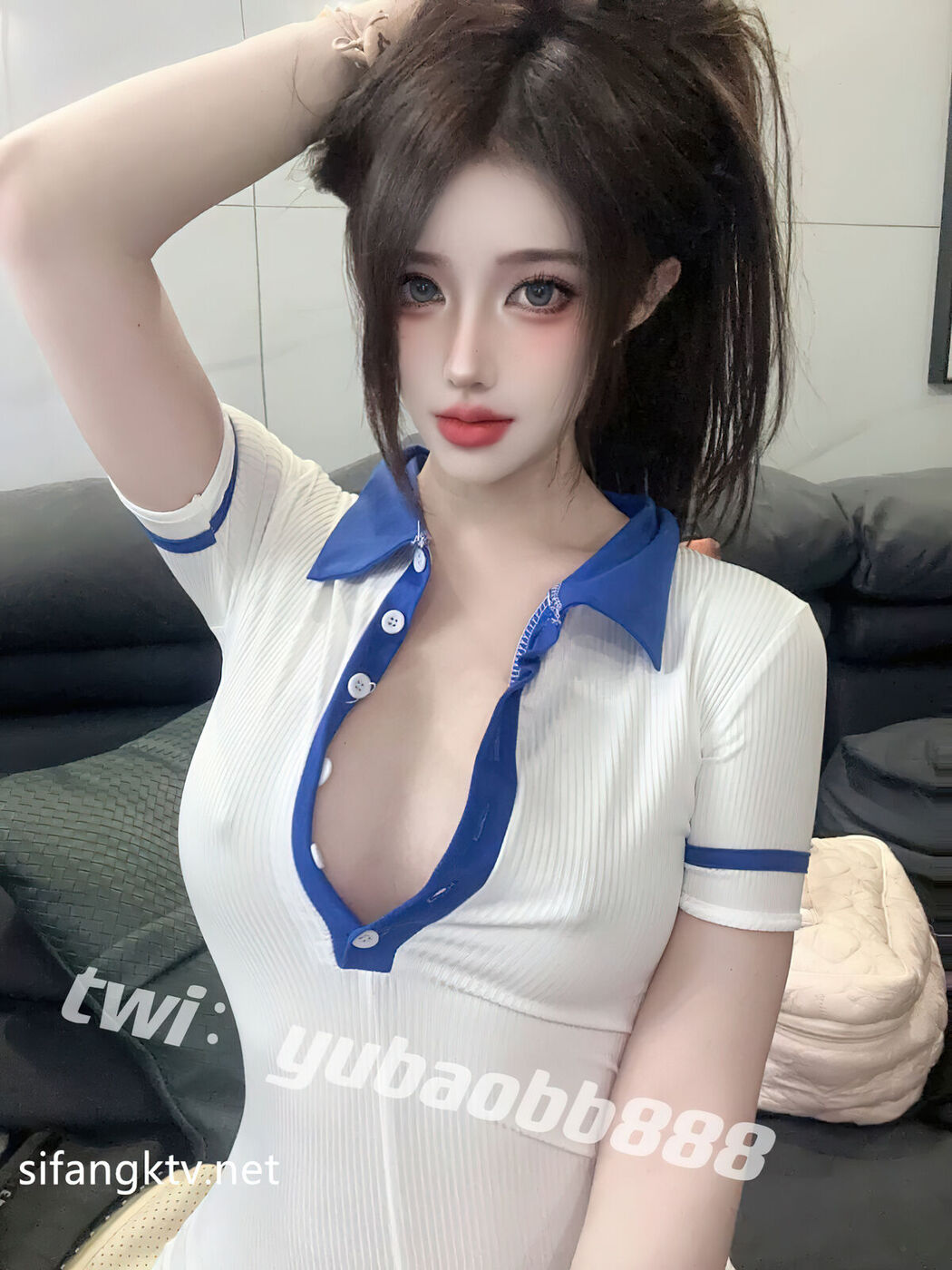 Yu Bao 瑜宝 – 12月丝袜长腿诱惑 (49P)