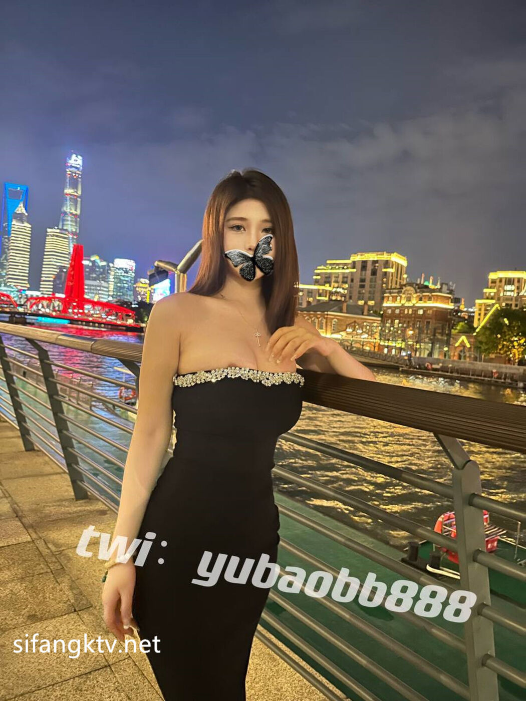 Yu Bao 瑜宝 – 多场景户外露出玩刺激 Part02 (66P)