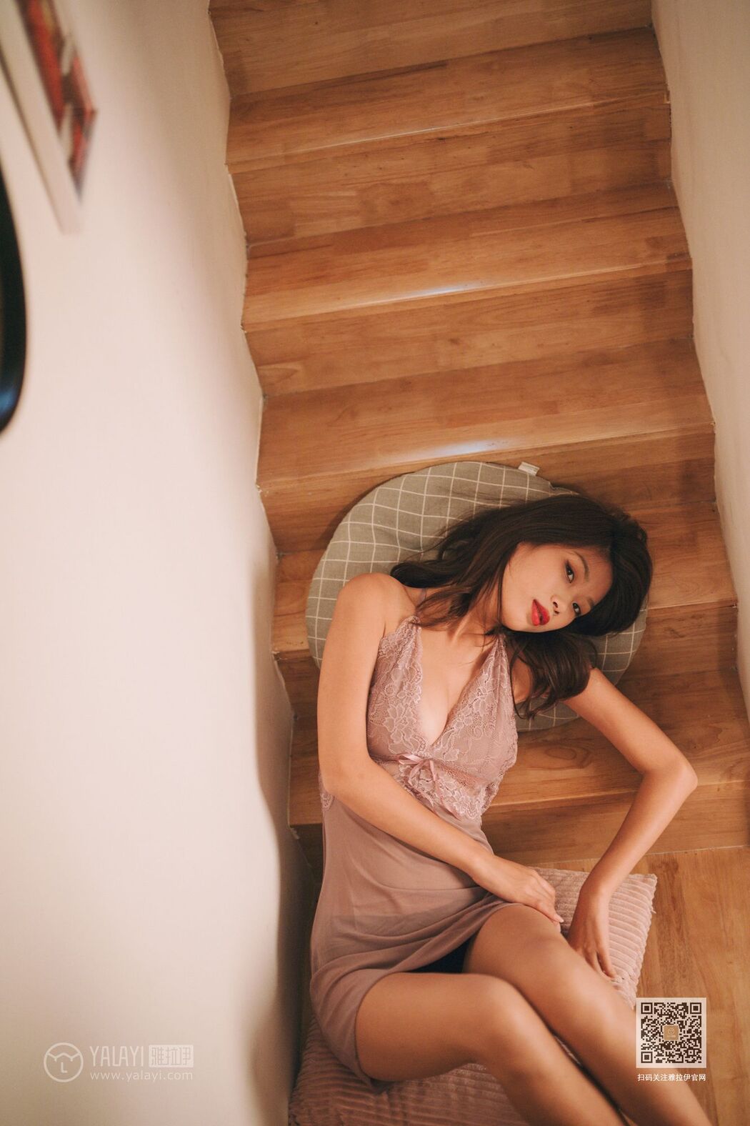 YALAYI Vol.509 A chance encounter in the stairwell
