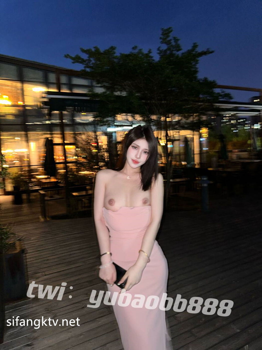 Yu Bao 瑜宝 – 多场景户外露出玩刺激 Part02 (66P)