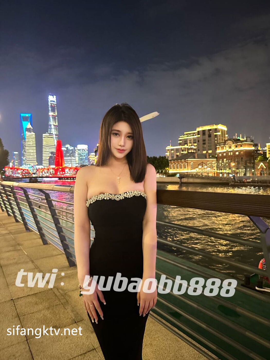 Yu Bao 瑜宝 – 多场景户外露出玩刺激 Part02 (66P)