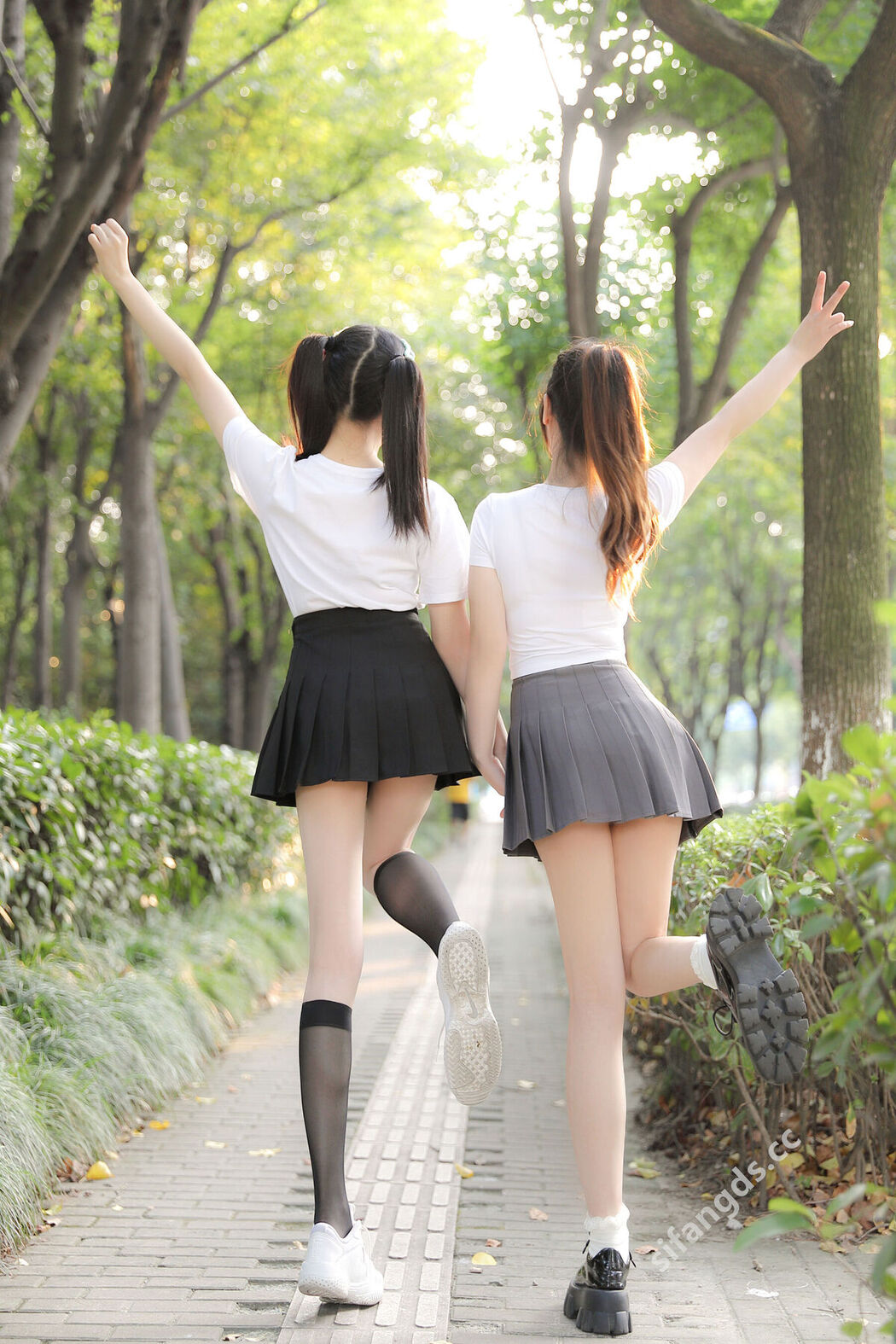 XR Uncensored Dan Dan Bao 蛋蛋宝 And Yuan Yuan 袁圆 – R18 秀人网模特 清纯JK (82P – 3V)