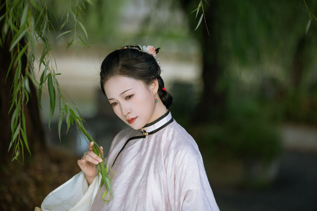 YiTuYu艺图语 Vol.8327 真真 (23P)