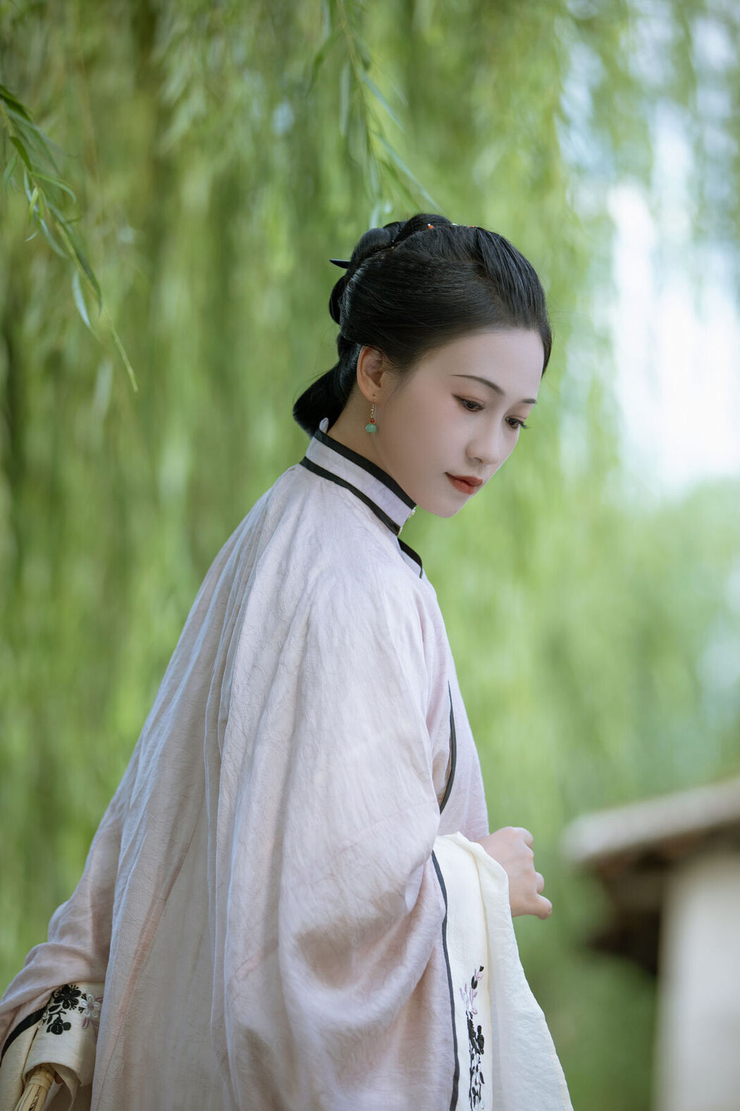 YiTuYu艺图语 Vol.8327 真真 (23P)