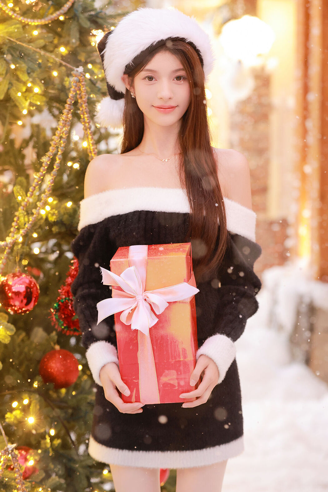 YiTuYu艺图语 Vol.8330 白了还想白 (25P) Cover Photo