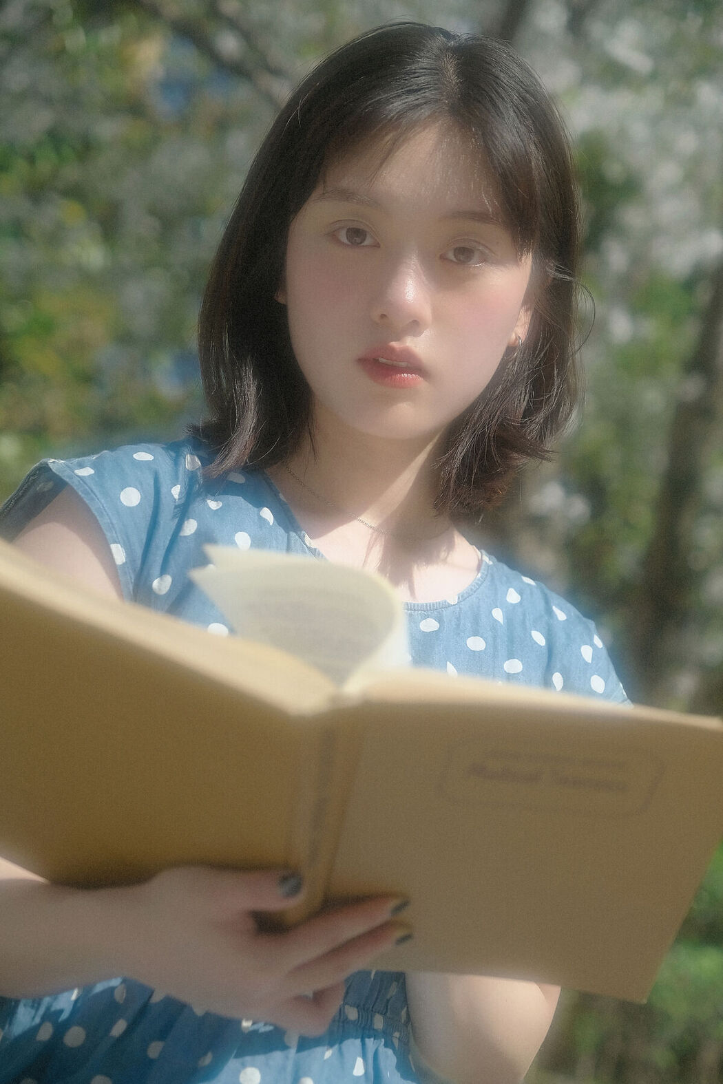 YiTuYu艺图语 Vol.8333 鑫鑫 (23P)