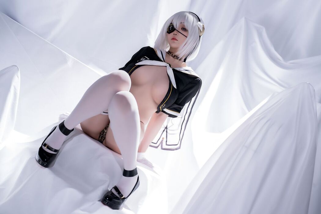 Coser@星之迟迟Hoshilily – 尼尔同人 2B学生服 (30P)