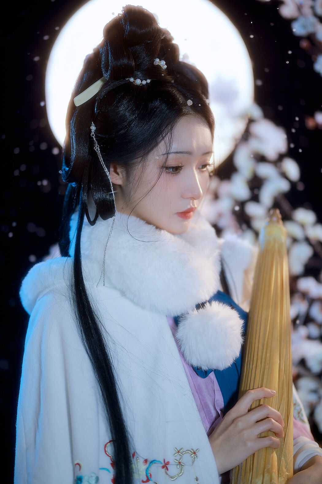 YiTuYu艺图语 Vol.8338 是月月阿 (23P)