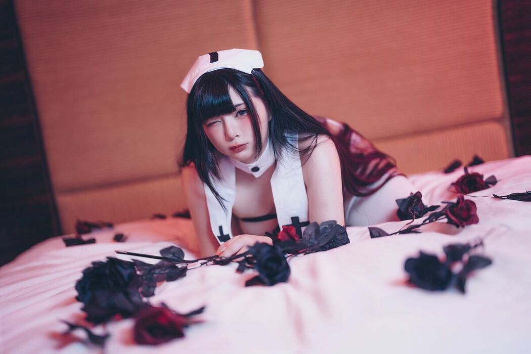 Coser@落落Raku – 修女与魔鬼 (37P)