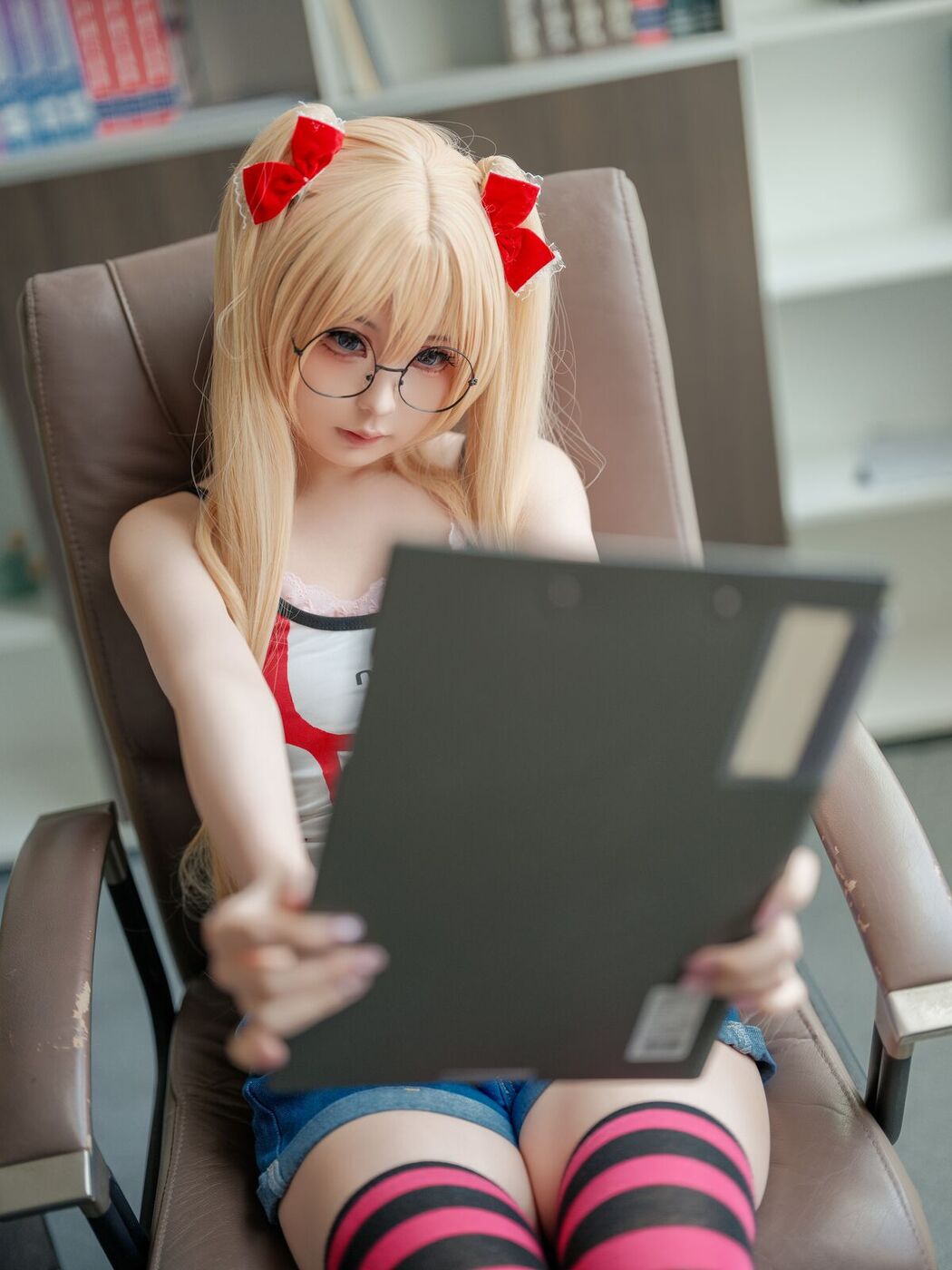 Coser@幼水铃衣 – 鬼父 秋月爱莉 (83P)