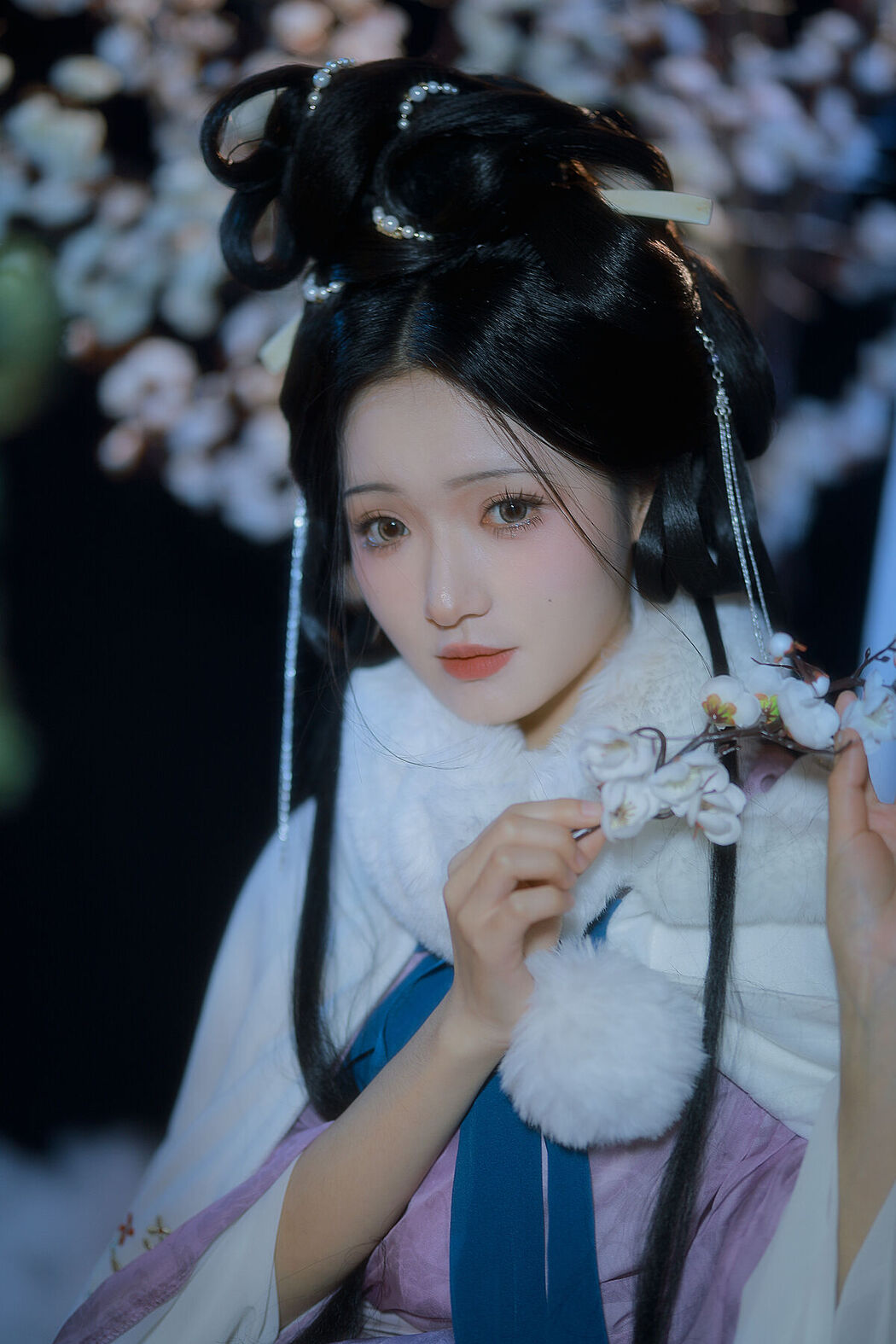 YiTuYu艺图语 Vol.8338 是月月阿 (23P)