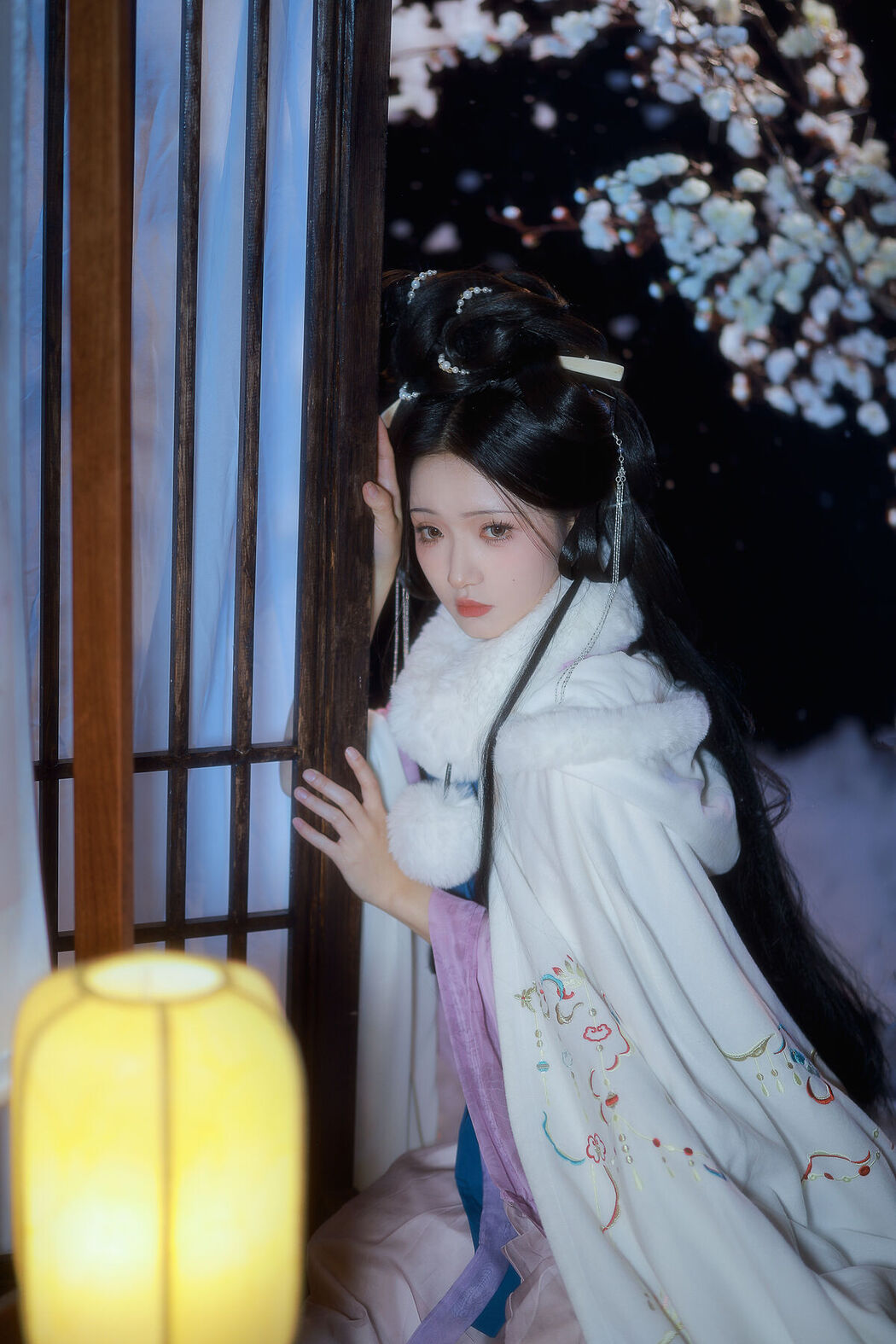 YiTuYu艺图语 Vol.8338 是月月阿 (23P)