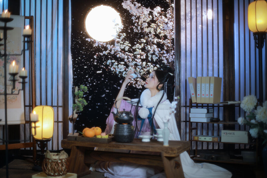 YiTuYu艺图语 Vol.8338 是月月阿 (23P)