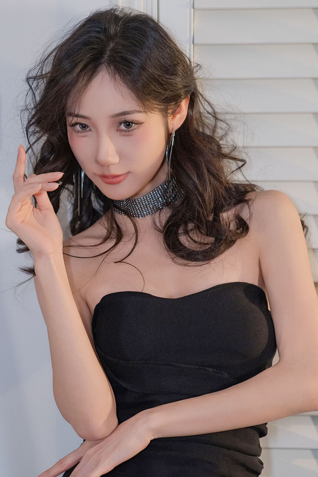 YiTuYu艺图语 Vol.8334 o1ne万 (27P) Cover Photo