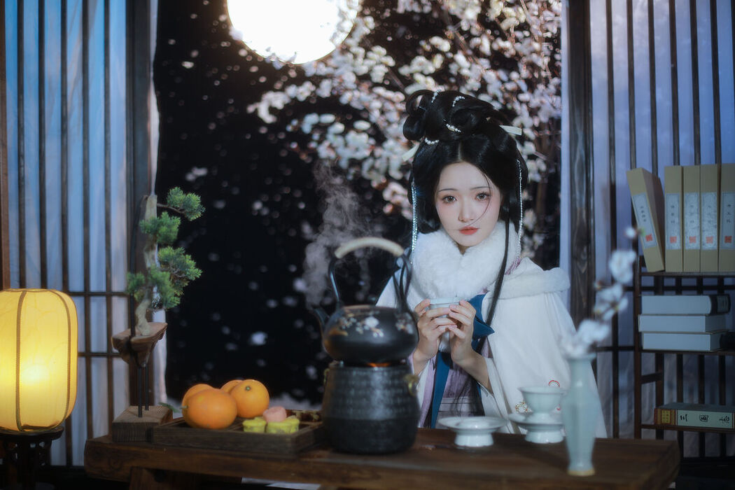 YiTuYu艺图语 Vol.8338 是月月阿 (23P)