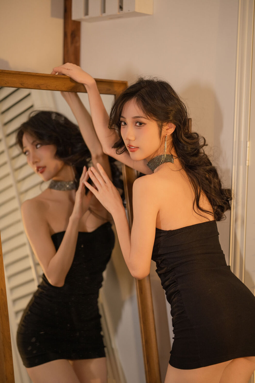 YiTuYu艺图语 Vol.8334 o1ne万 (27P)