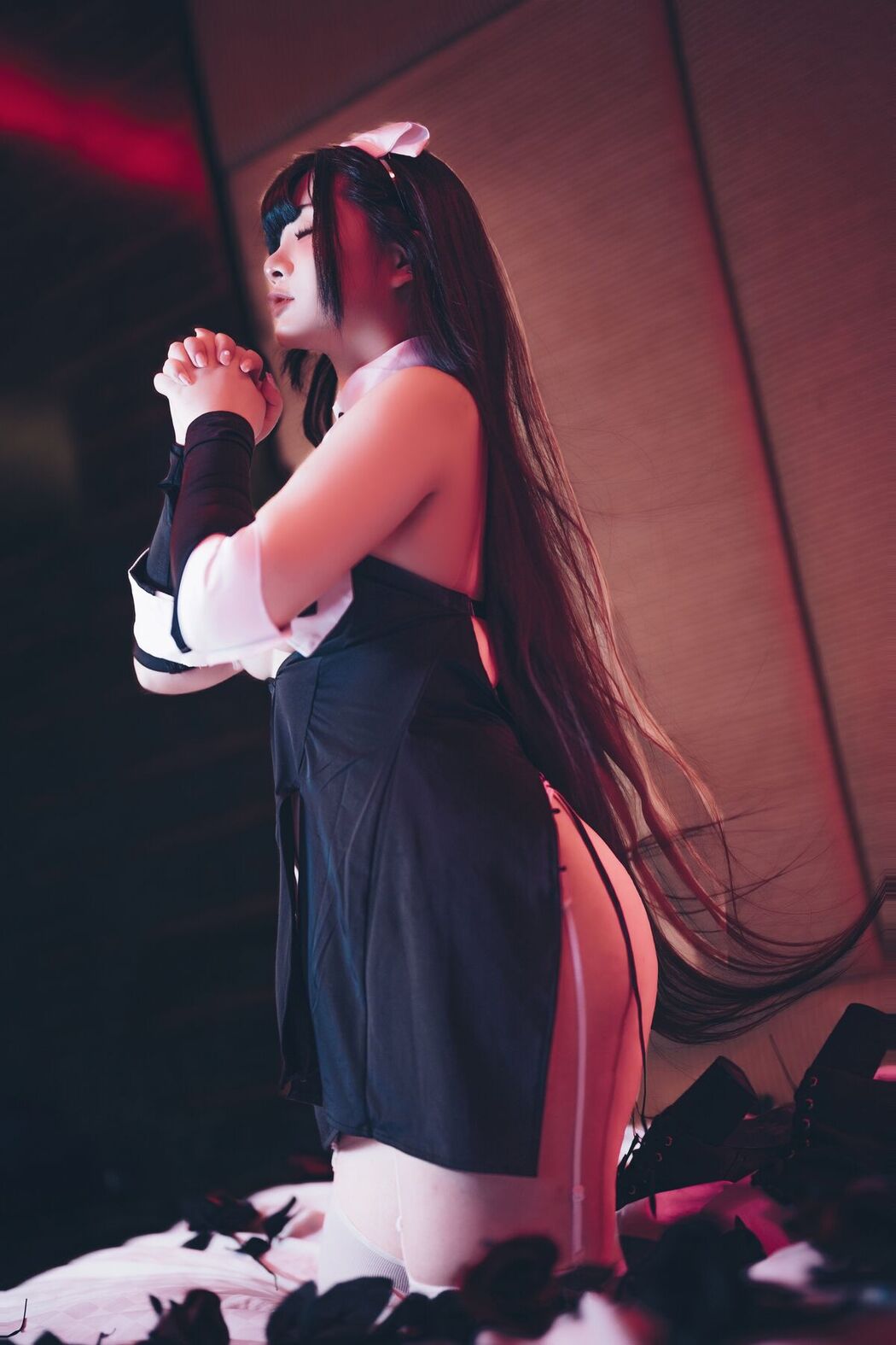 Coser@落落Raku – 修女与魔鬼 (37P)