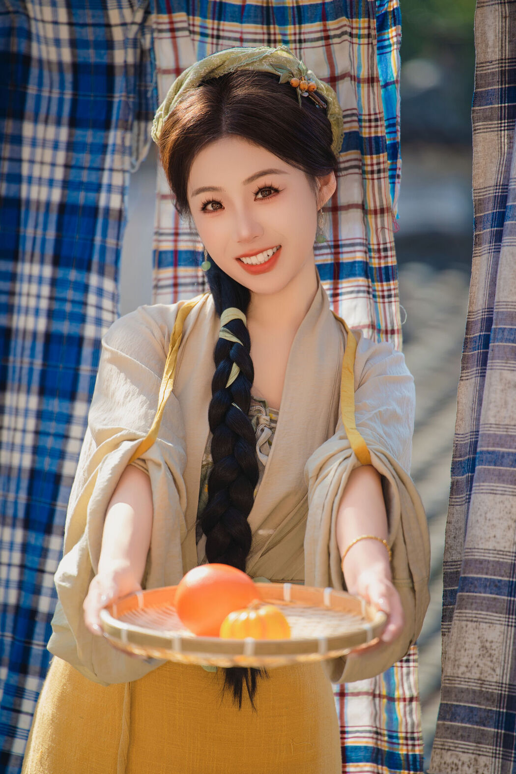 YiTuYu艺图语 Vol.8344 周婷 (16P)