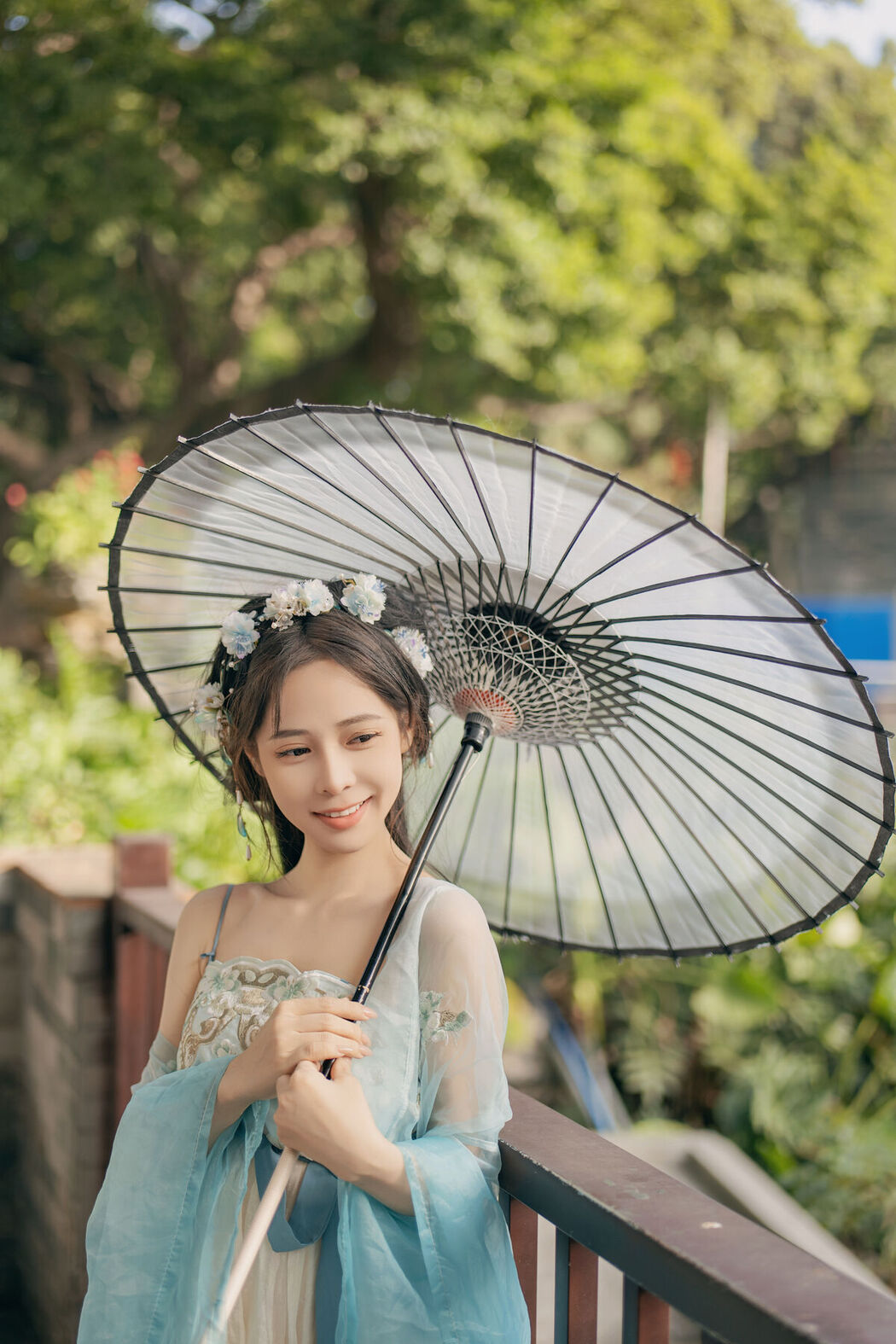 YiTuYu艺图语 Vol.8341 蛋蛋 (22P)